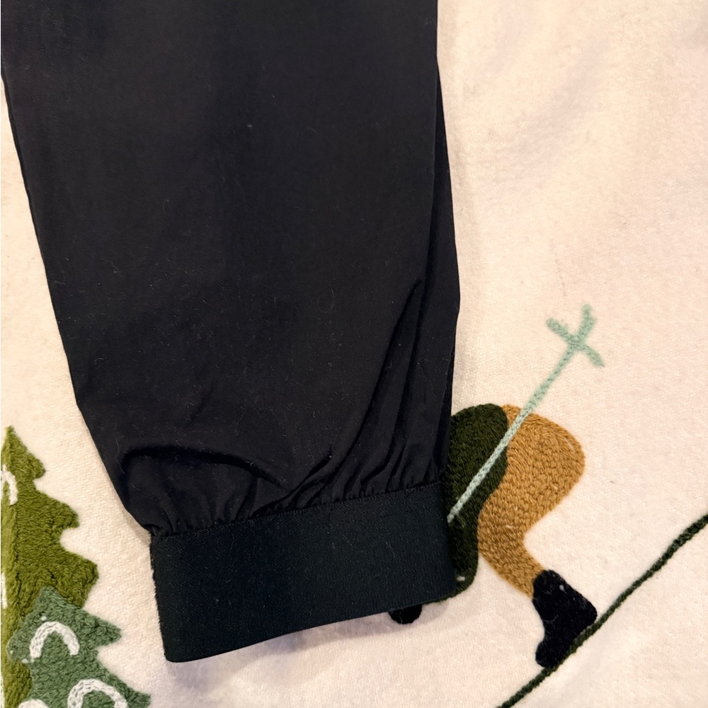 Nike Woman’s Black Joggers - Picture 7 of 8